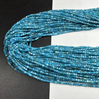 アパタイト キューブ 青 2.7mm | K0047