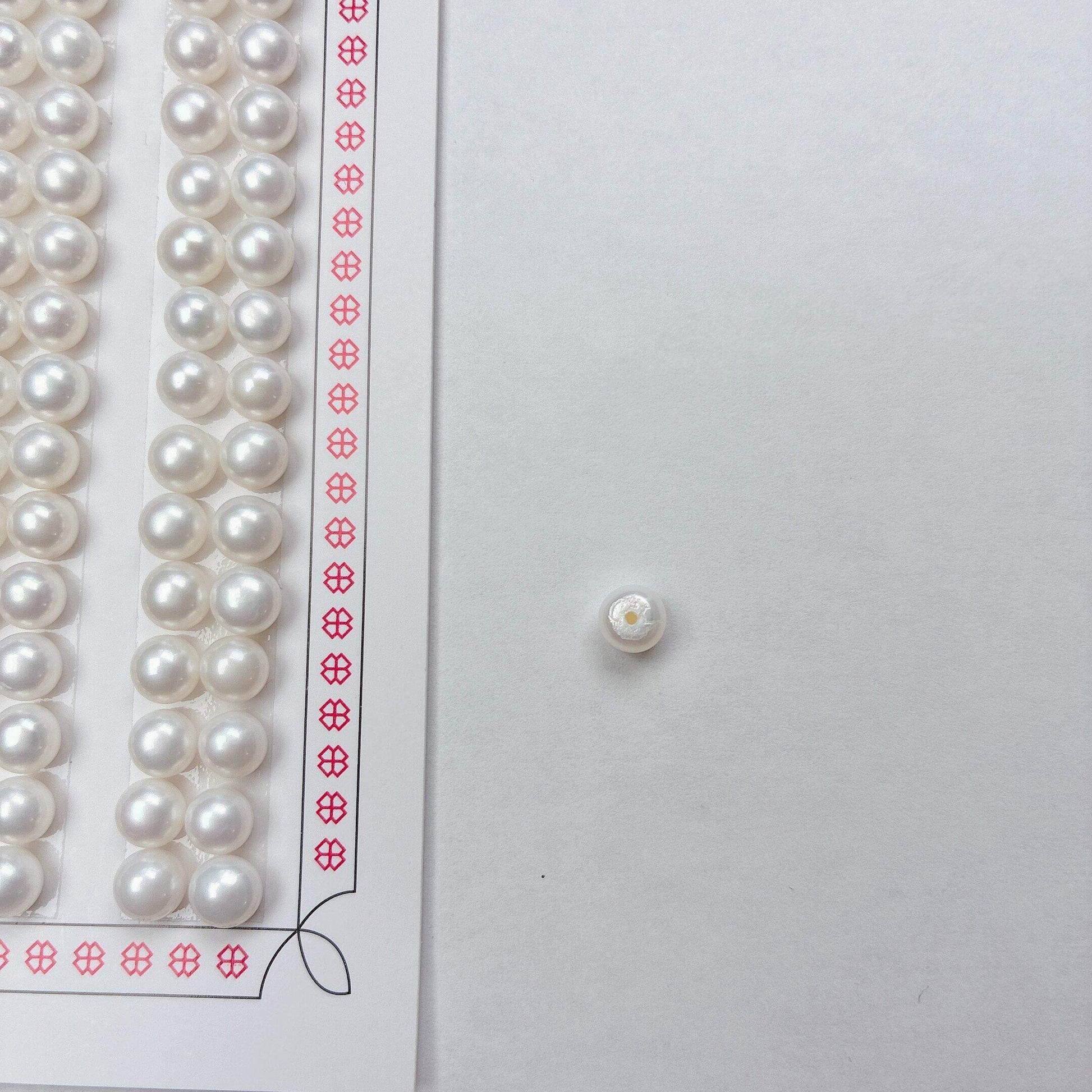【ハンドメイドに最適!】約5mmの無核コイン型淡水パール(白・片穴10粒セット)アクセサリー作成に| P0013