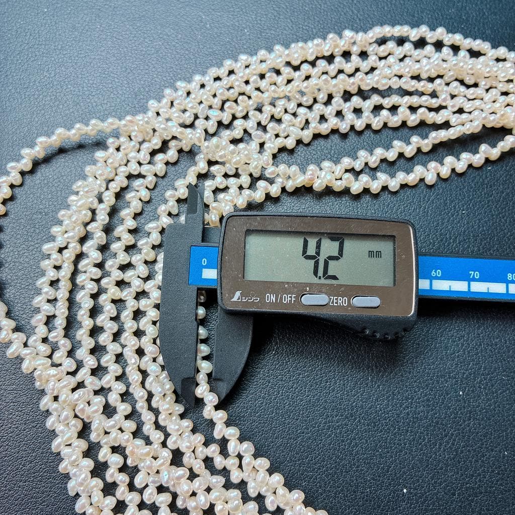 【可憐な蕾の形】清らかな白さと繊細な輝き!アクセサリーを優雅に彩る蕾型淡水パール(39cm) | P0054
