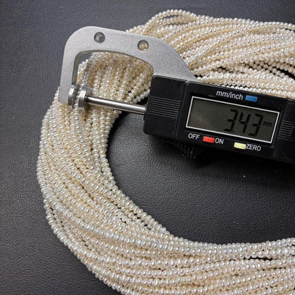 【王道の白】3-3.5mmの小粒が可愛らしい!万能なポテト型白淡水パール(39cm) | P0057