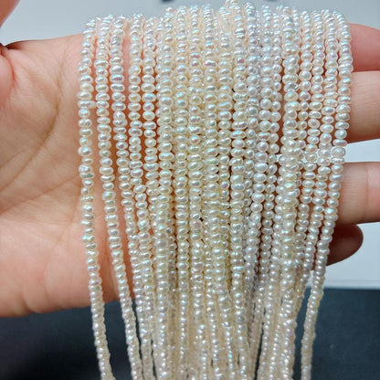 【可憐な極小サイズ】繊細な輝きを放つ白淡水パール!重ね付けにも最適な約3x2.5mmポテト型(38cm) | P0058