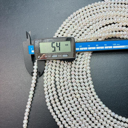 【日常に溶け込む上質な白】どんな装いにも映える約5x4.5mmポテト型淡水パール(39cm) | P0061