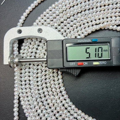 【自然な可愛さ】清楚に輝くホワイトパール!使いやすい約5mmのポテト型淡水パール(38cm) | P0062