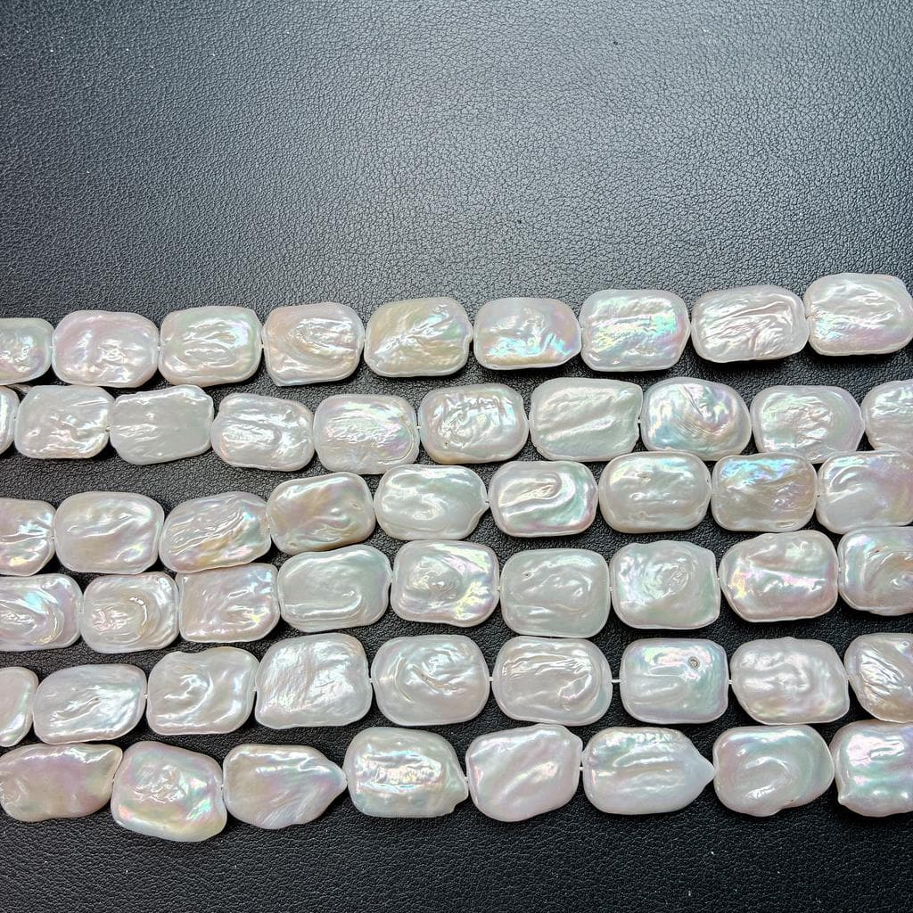【大粒スクエアの贅沢】18x14mmの圧倒的存在感!気品あふれる白淡水パール(40cm) | P0071