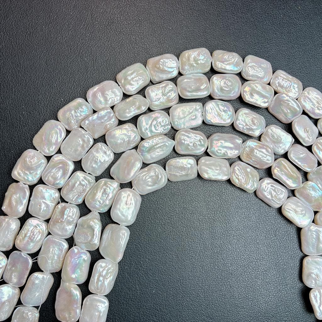 【大粒スクエアの贅沢】18x14mmの圧倒的存在感!気品あふれる白淡水パール(40cm) | P0071